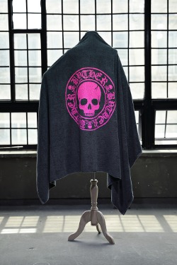 ByTheRByTheR Skull Logo Print Big Size Beach Towel Pink Gray