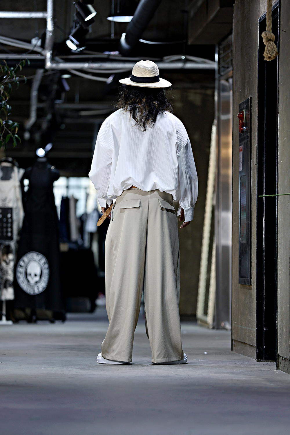 褲子 模特穿著形象-S22L10