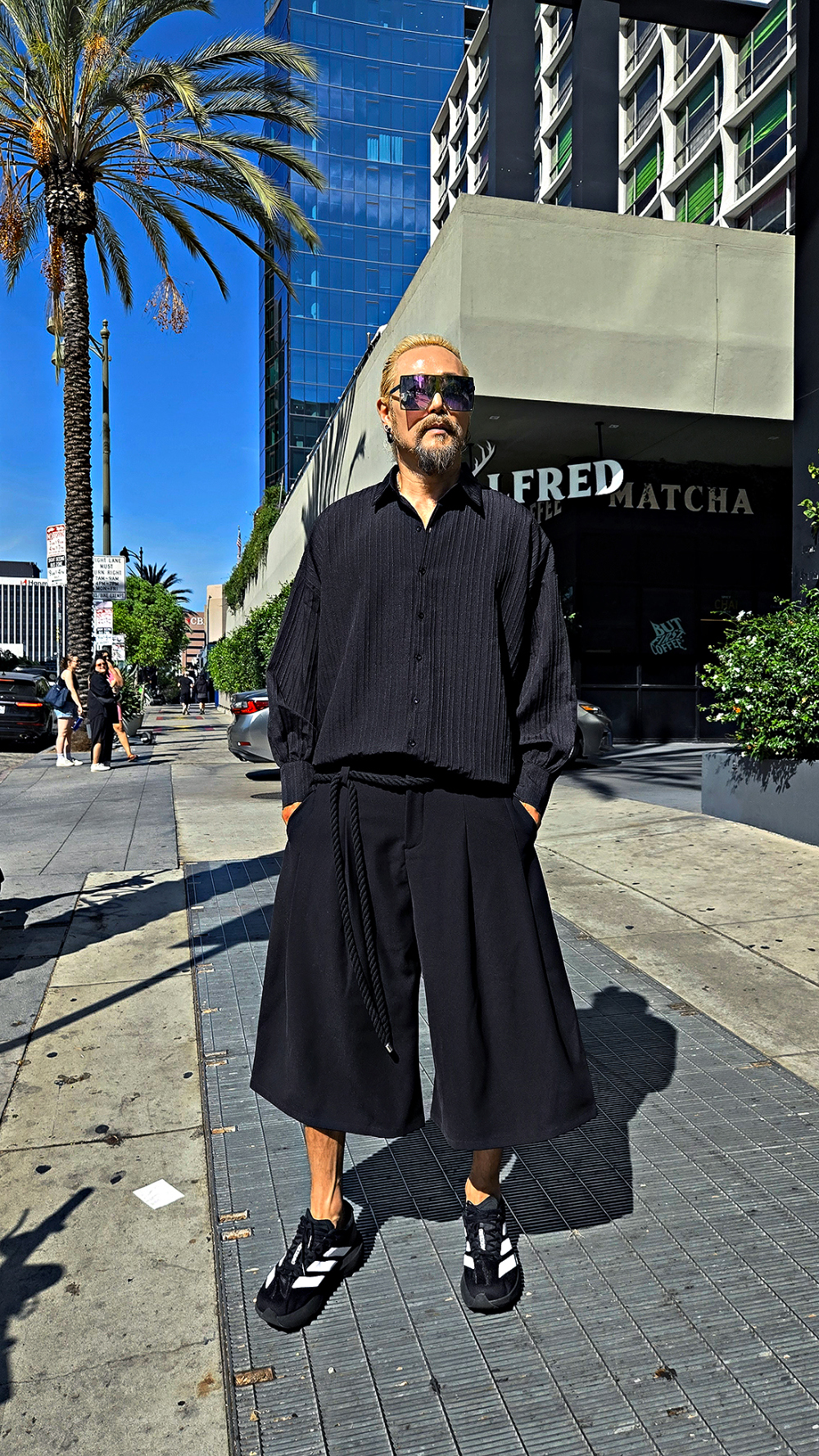 短褲 模特穿著形象-S27L9