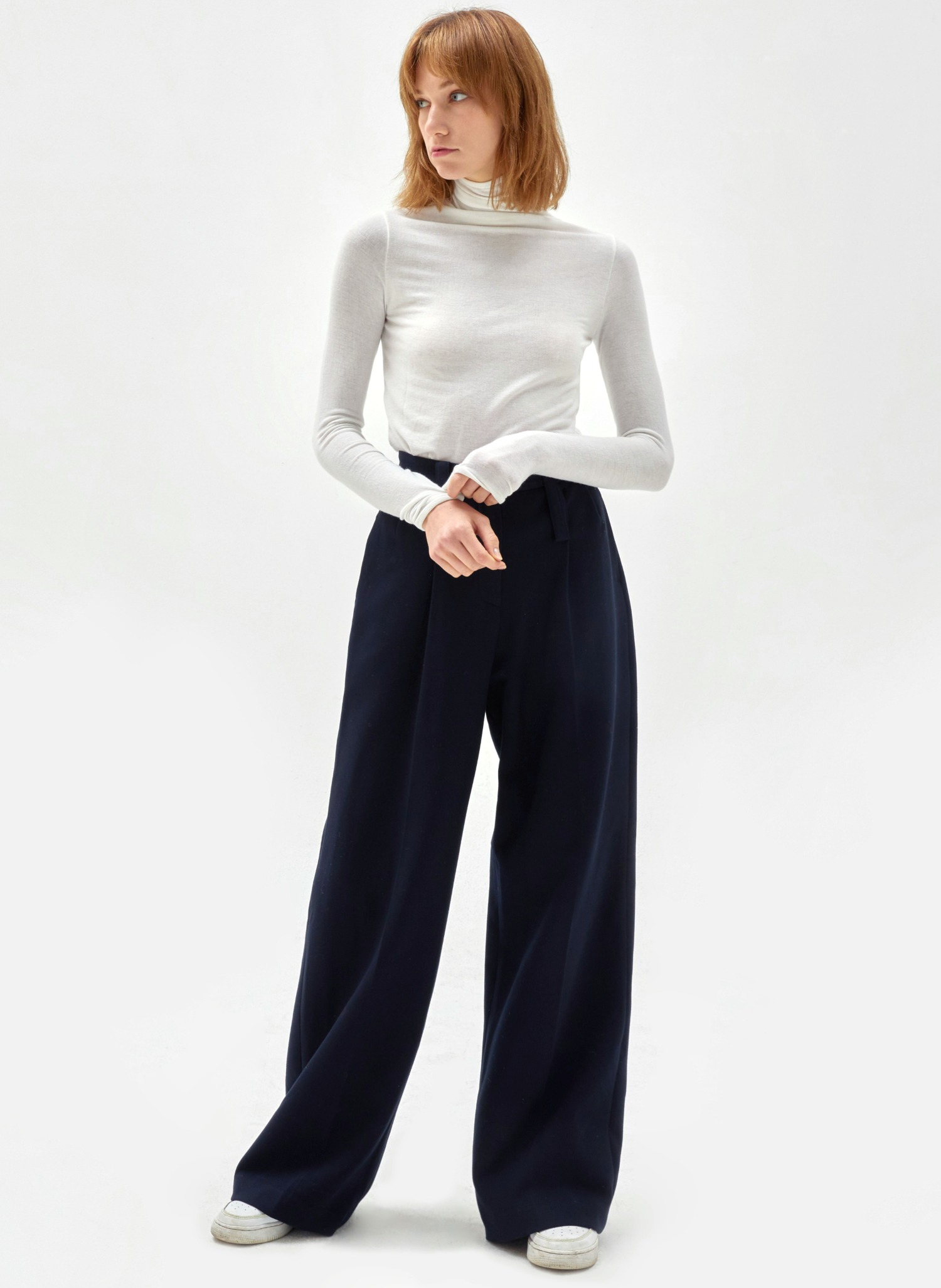 Belt pointed wide-leg trousers navy