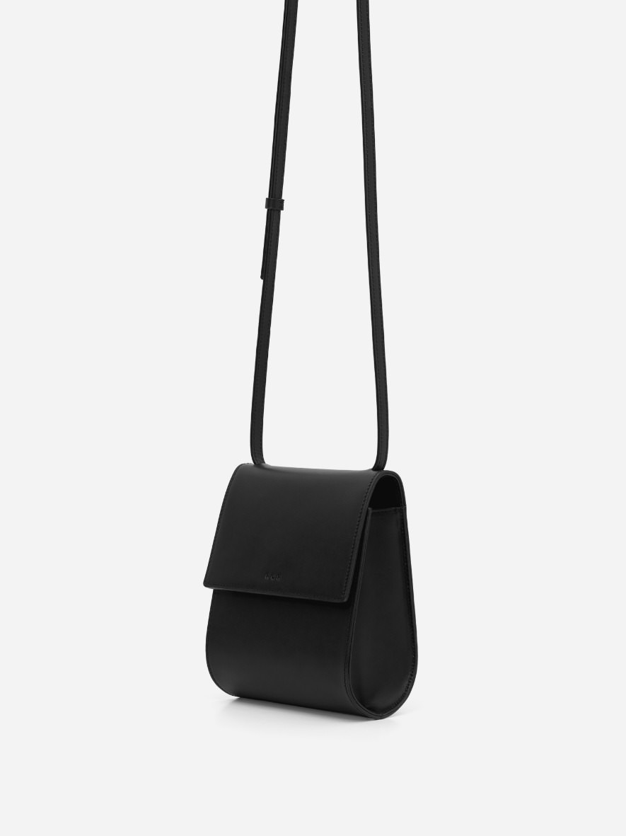Pochette crossbody bag Black,로서울