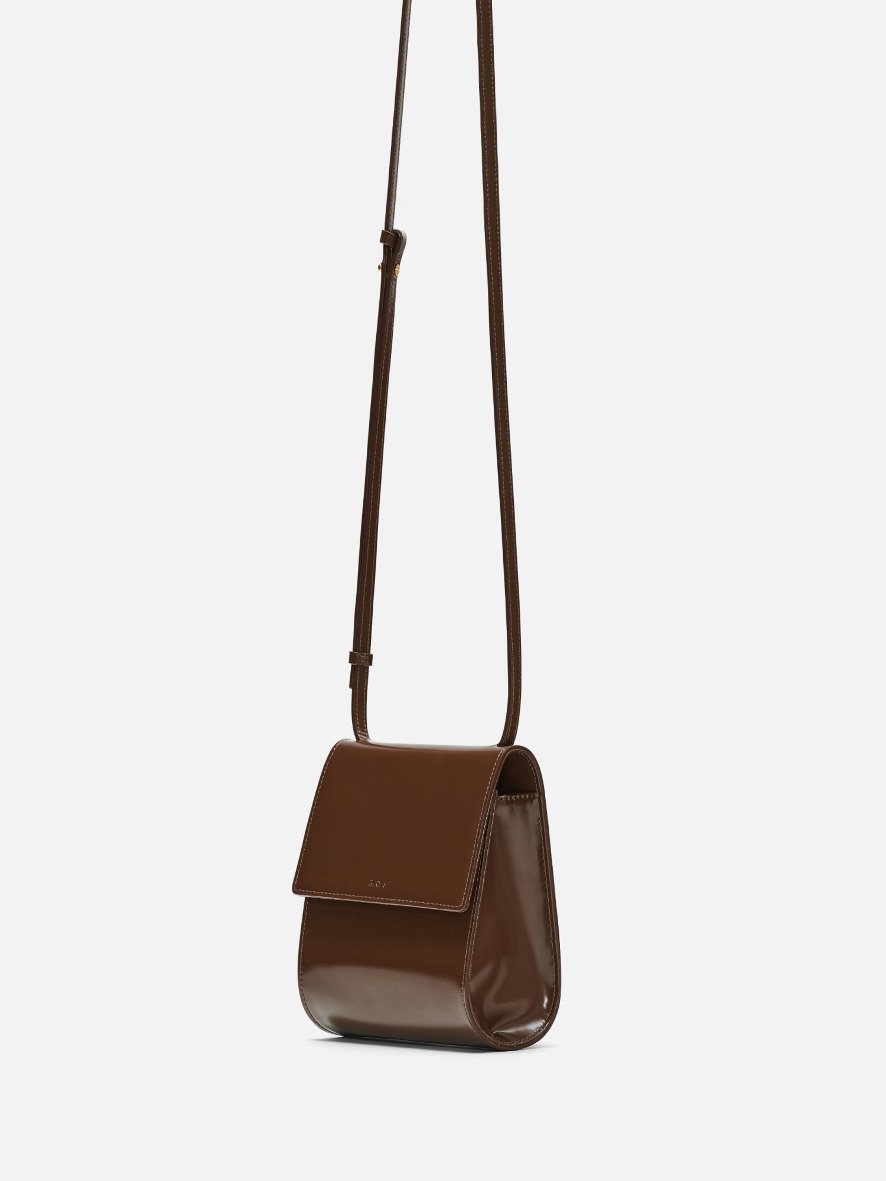 Pochette crossbody bag Patent Cinnamon brown,로서울