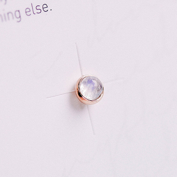 [Silver 925] Shimmery Rainbow Moonstone Piercing