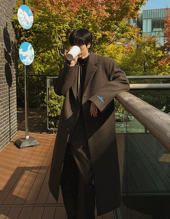 a coat / bomber jacket - 애즈클로
