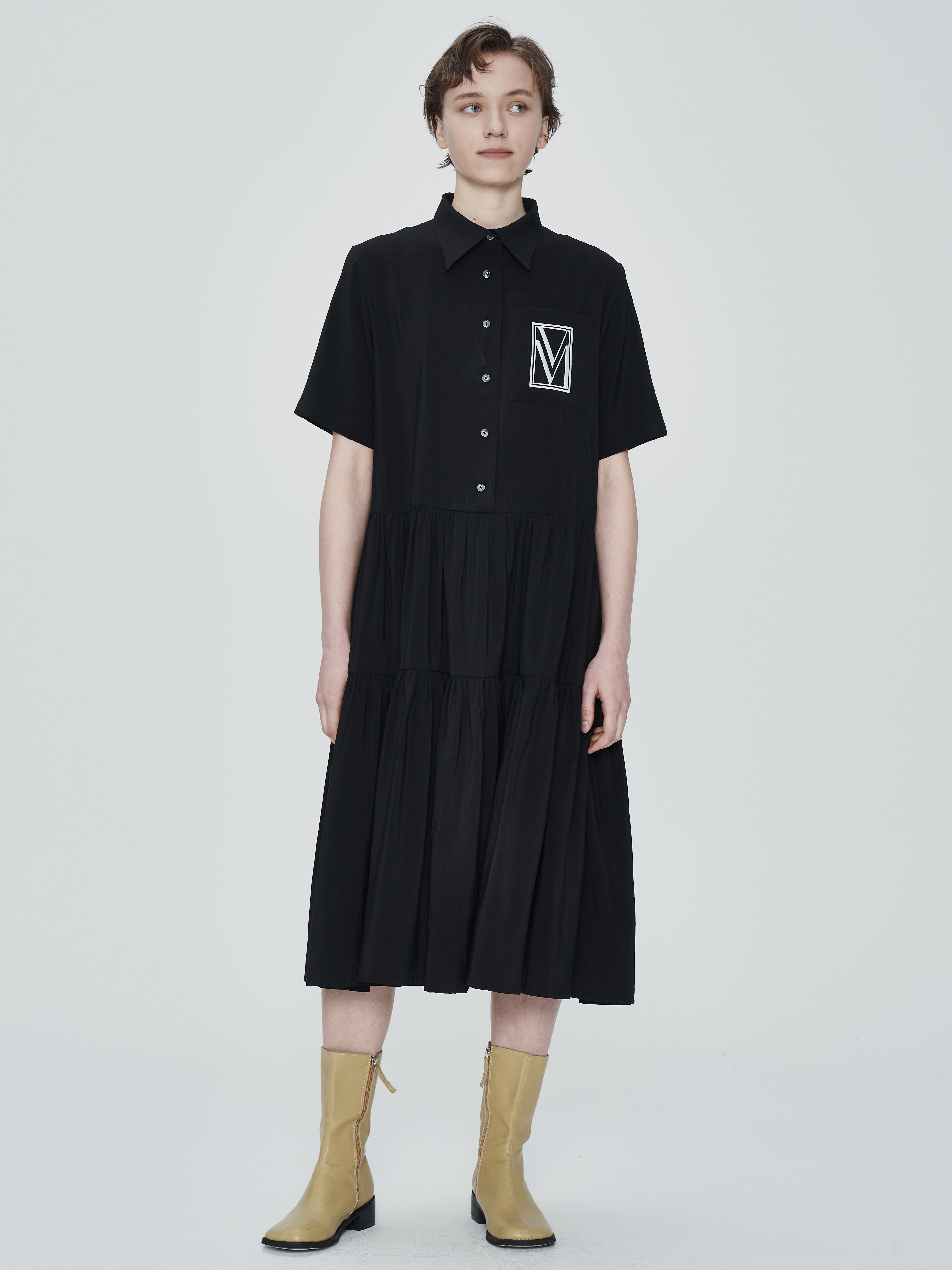 oversized tiered dress with logo embroidery_black