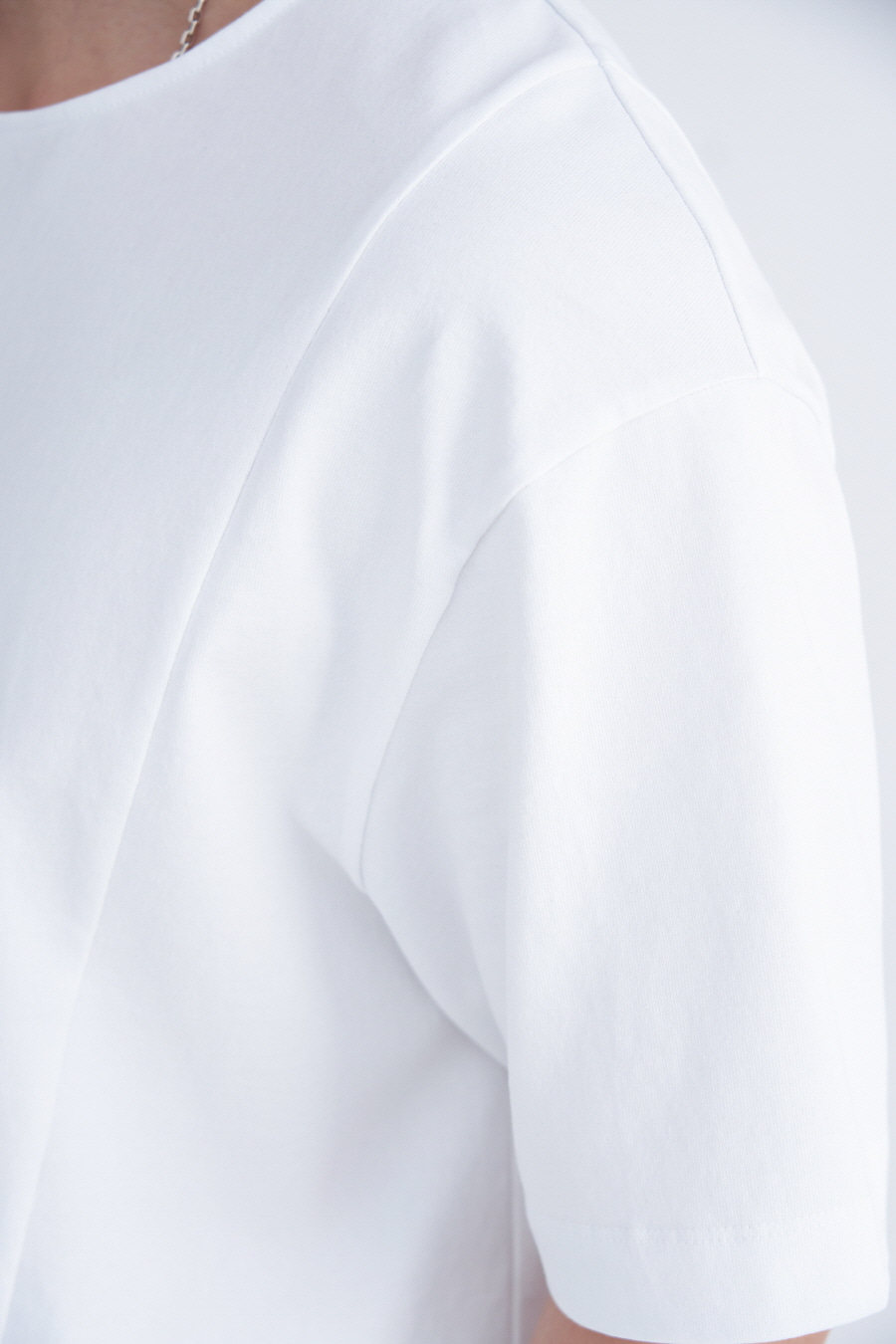 [깡스타일리스트 콜라보] 패널드 티셔츠 WHITE