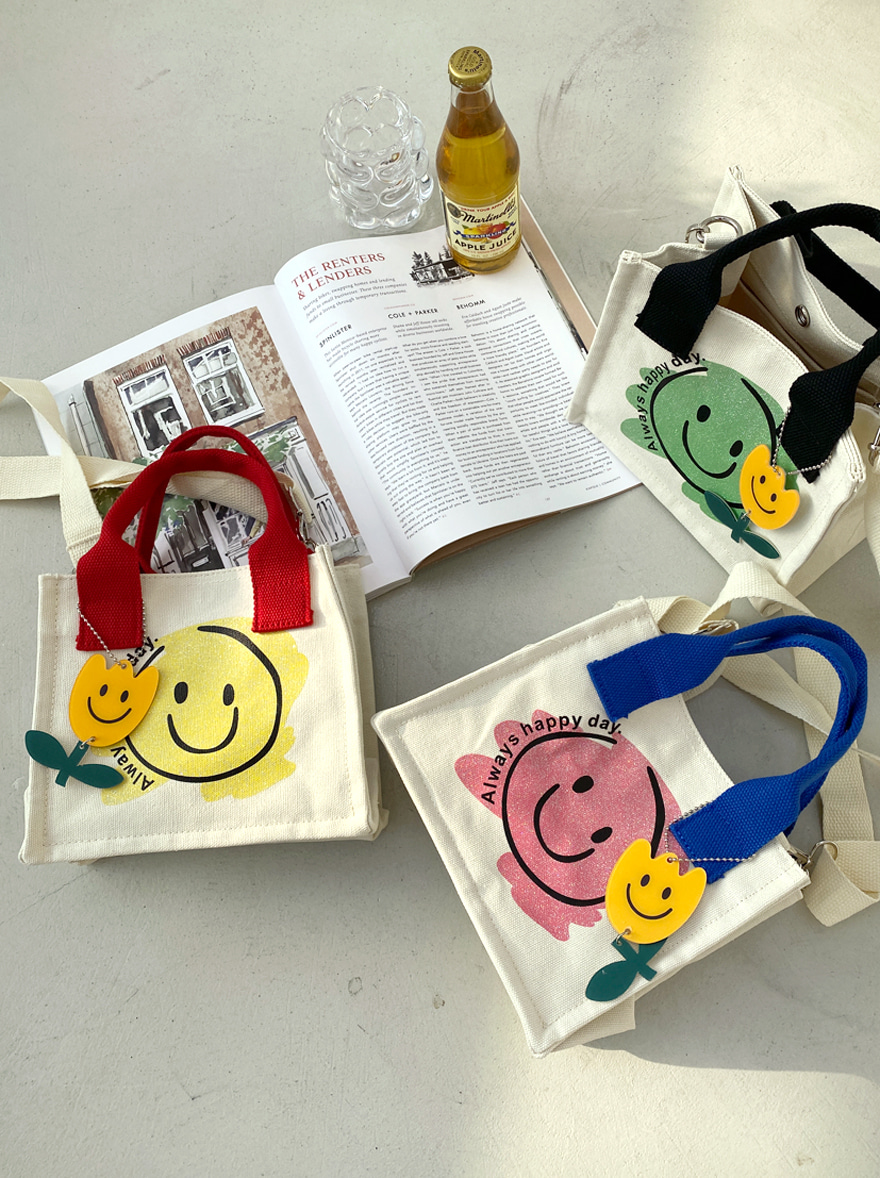 Graphic Smiley Face Magnetic Closure Tote Bag