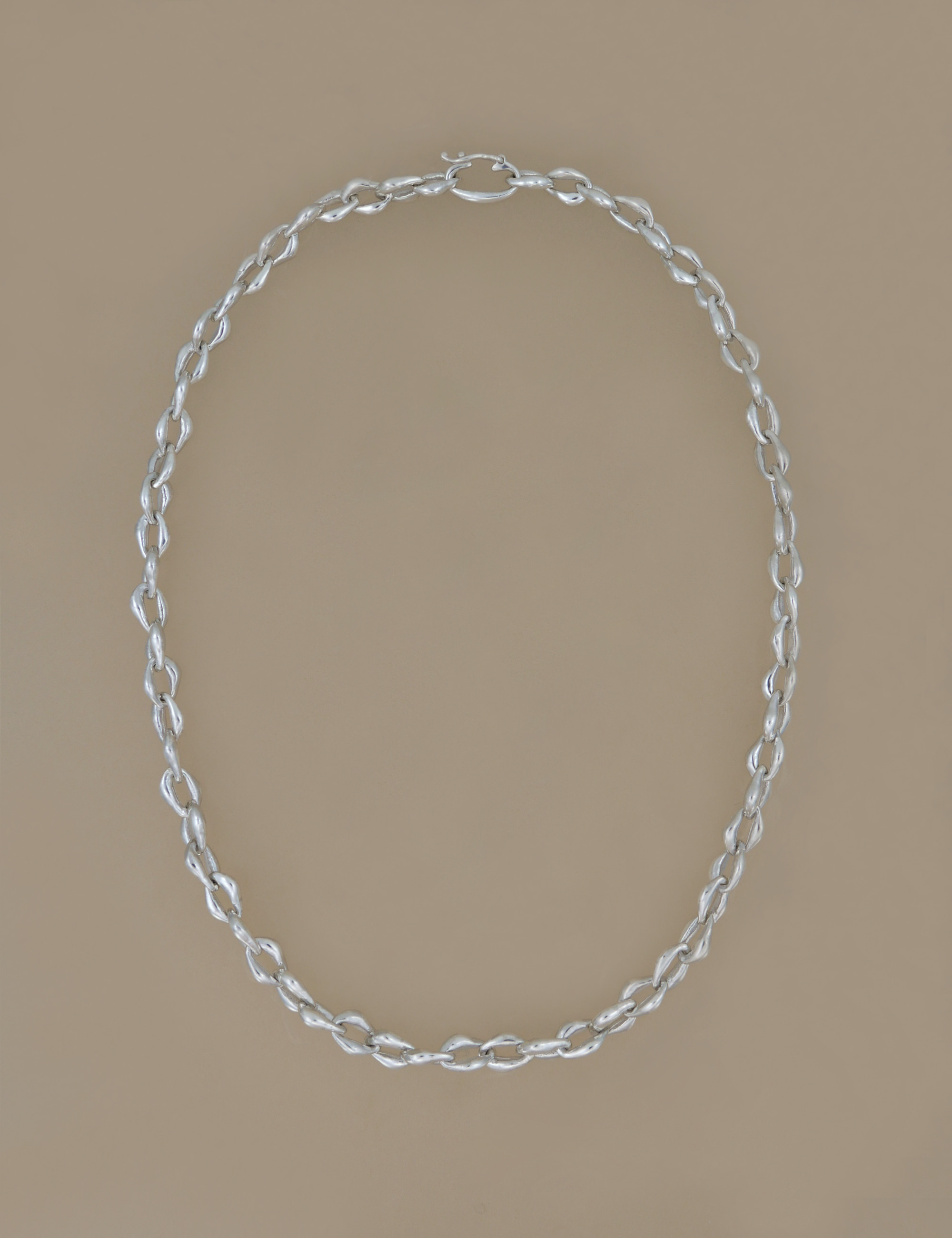 Form Chain Necklace