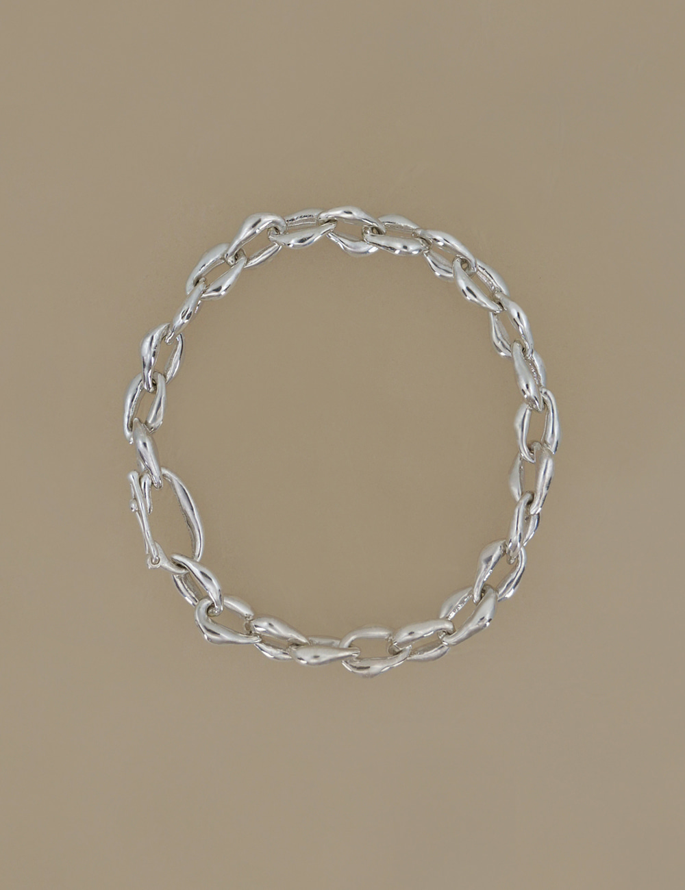 Form Chain Bracelet