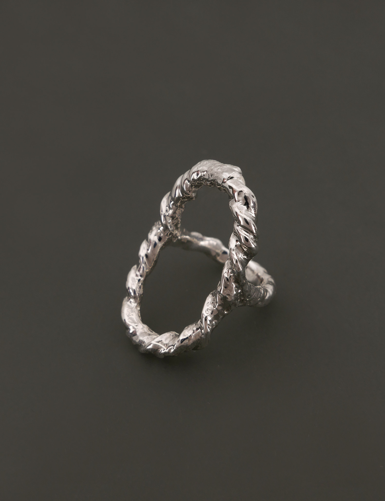 Textured Rope Oval Ring