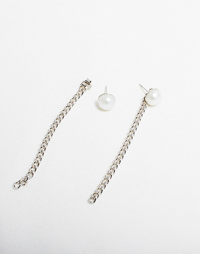 Pearl chain simple earring
