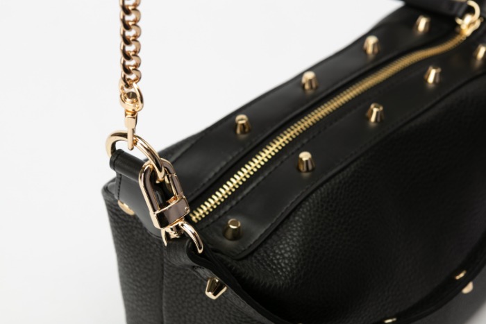 Matching Well studs tote [black]