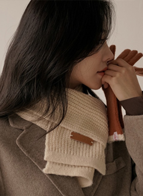 韓國皮革裝飾針織圍巾