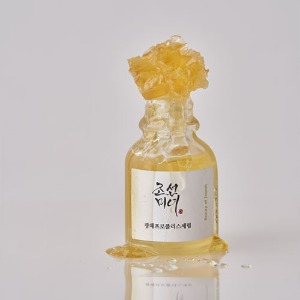 Beauty Of Joseon Glow Serum : Proplis + Niacinamide 30ml bottle for radiant skin.