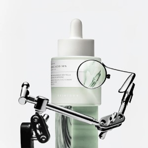 SKIN1004 Madagascar Centella Azelaic Acid 10 Ampoule 30ml for sebum balance.