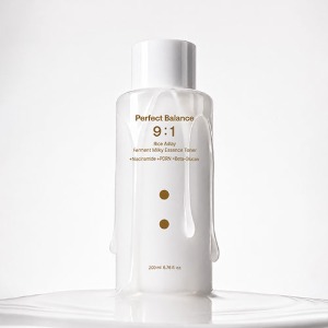 B : Lab Rice Adlay Ferment Milky Essence Toner 200ml