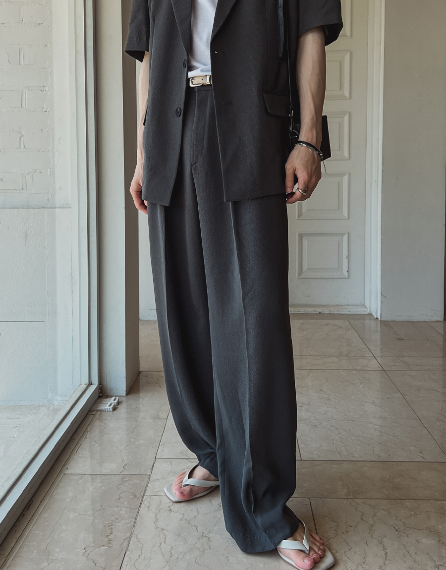 【2plan】Ice two-tuck linen pants 2plan】Ice two-tuck linen pants