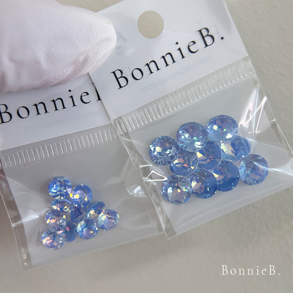 BonnieB. Macaron V-Cut Stones