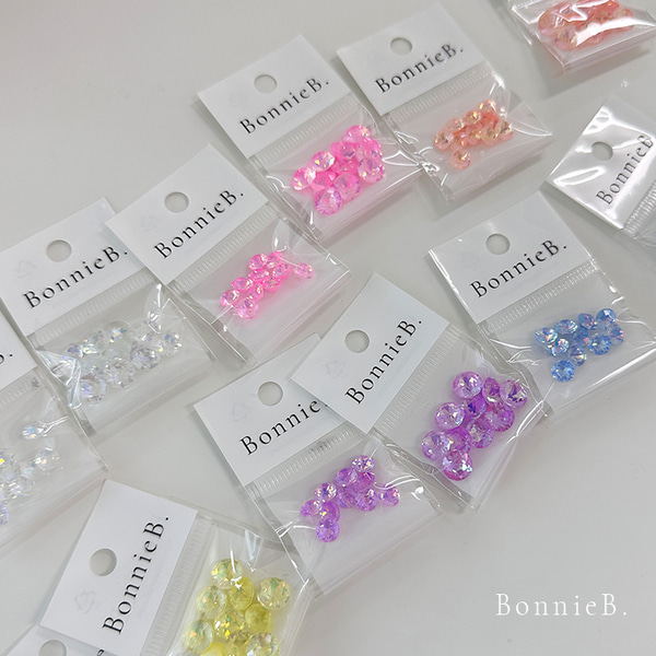 BonnieB. Macaron V-Cut Stones