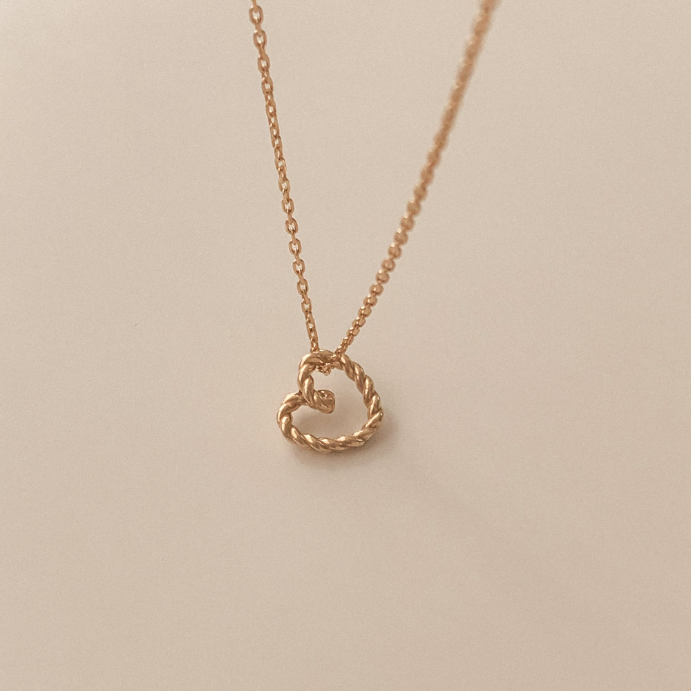 Kinked Mini Heart Silver 925 Necklace
