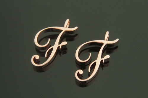 알파벳펜던트 (대) F, AF-P8, 2개, 로즈골드도금, 19mm