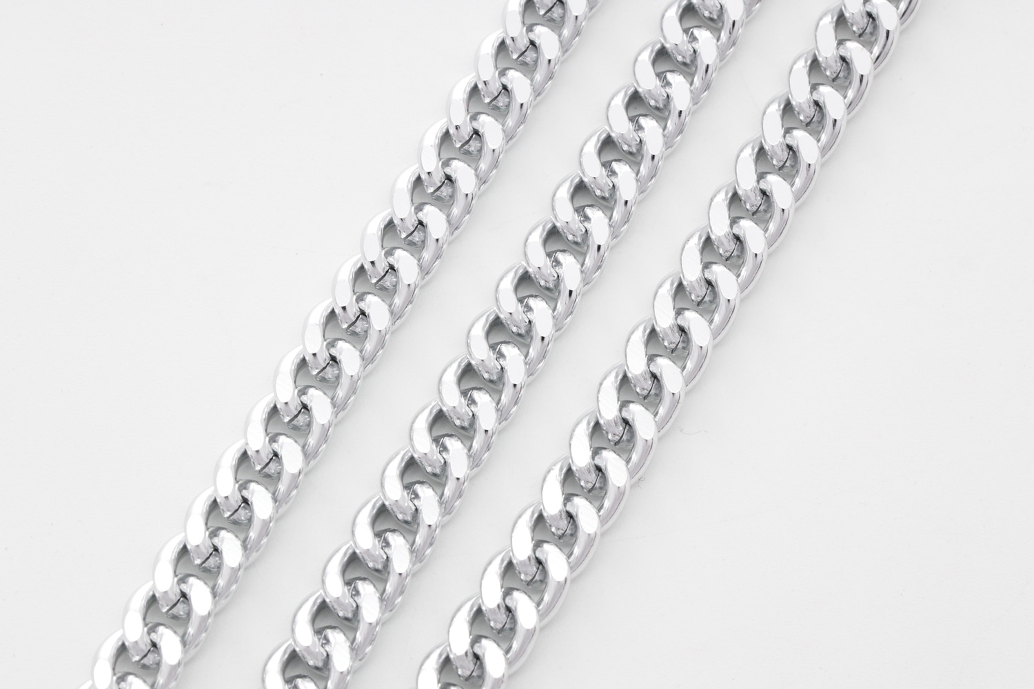 [CJ22-06R] Chain, 1m, Aluminium chain with original rhodium coated on, 8.8x7.3mm, 3.5mm thick, Nickel free