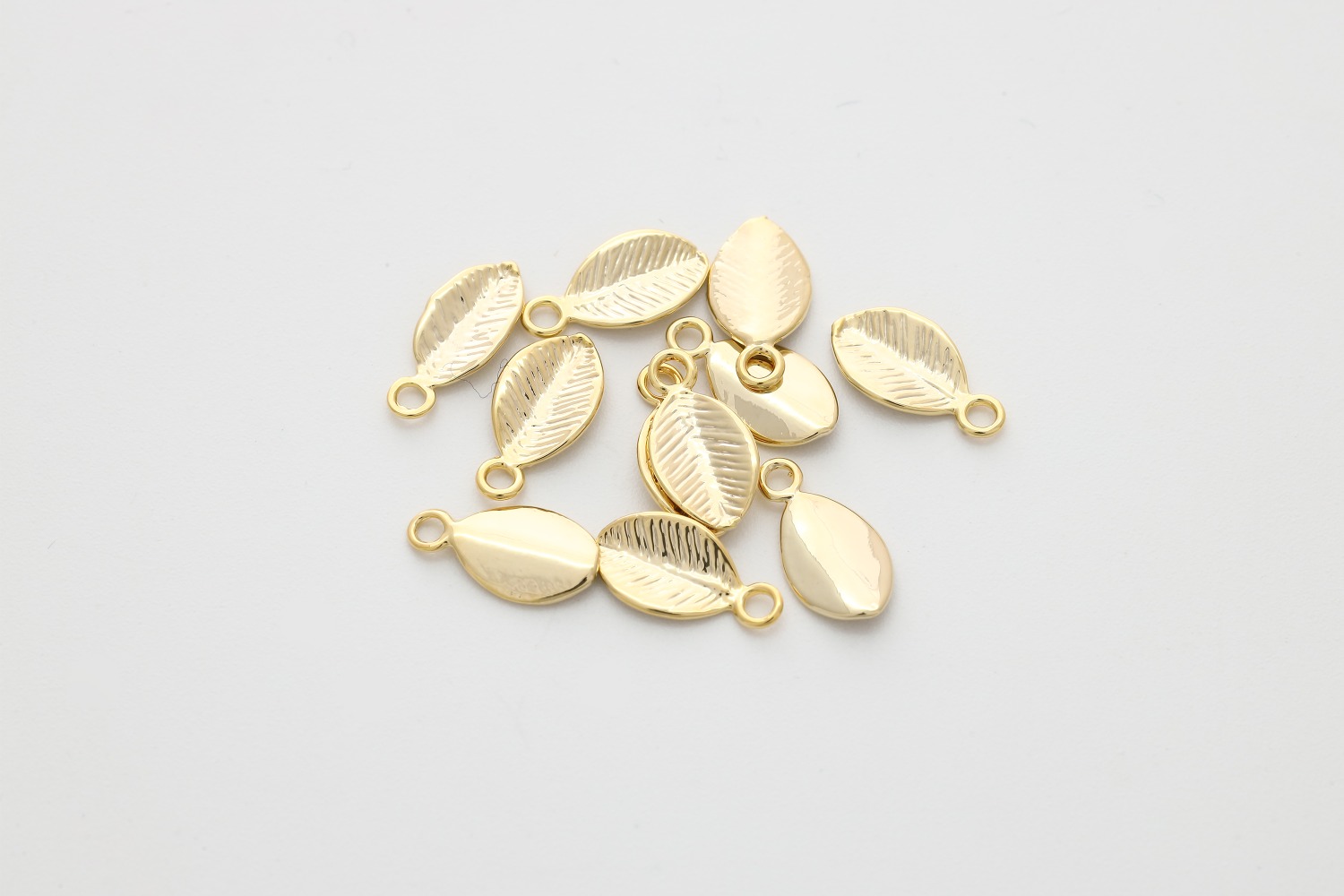 작은나뭇잎 참, A24-G1, 10개, 무니켈, 골드도금, 사이즈 10x5mm