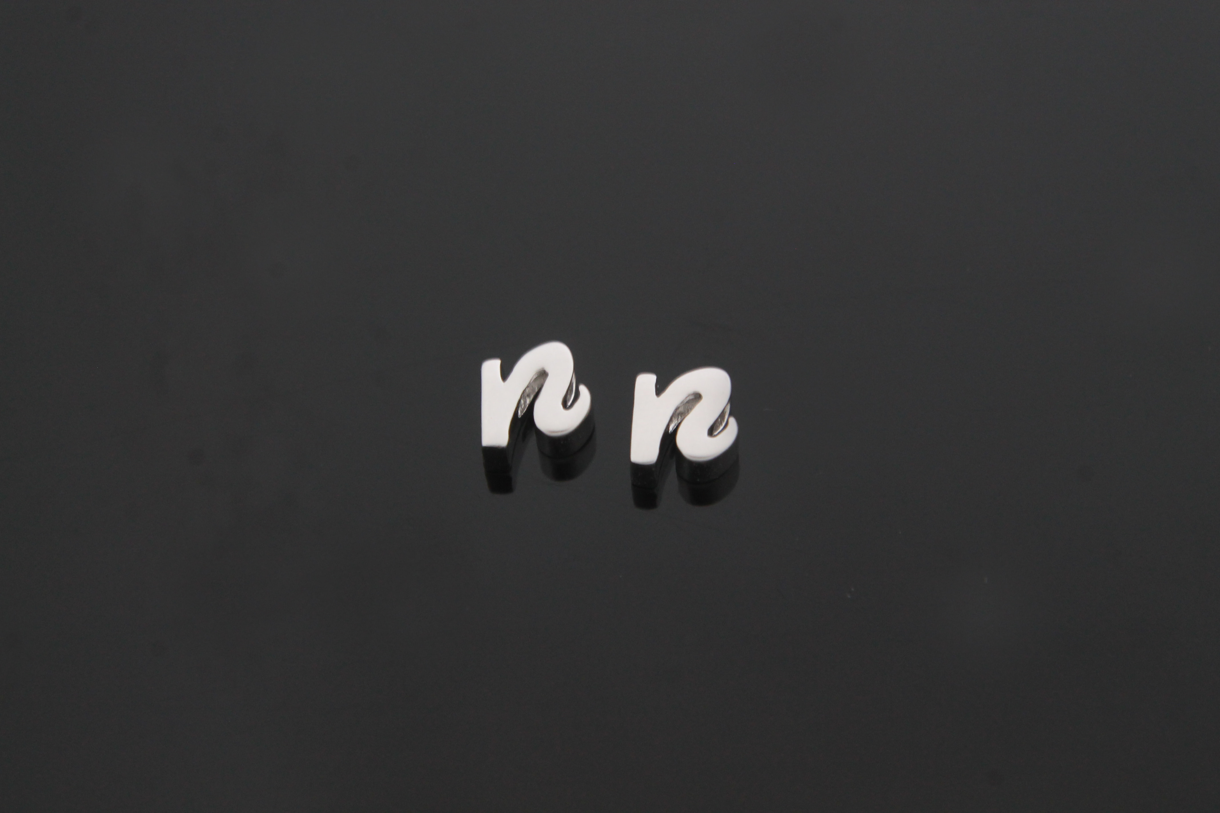 알파벳소문자 n, AN-R10, 2개, 무광화이트골드도금, 5x7x3mm