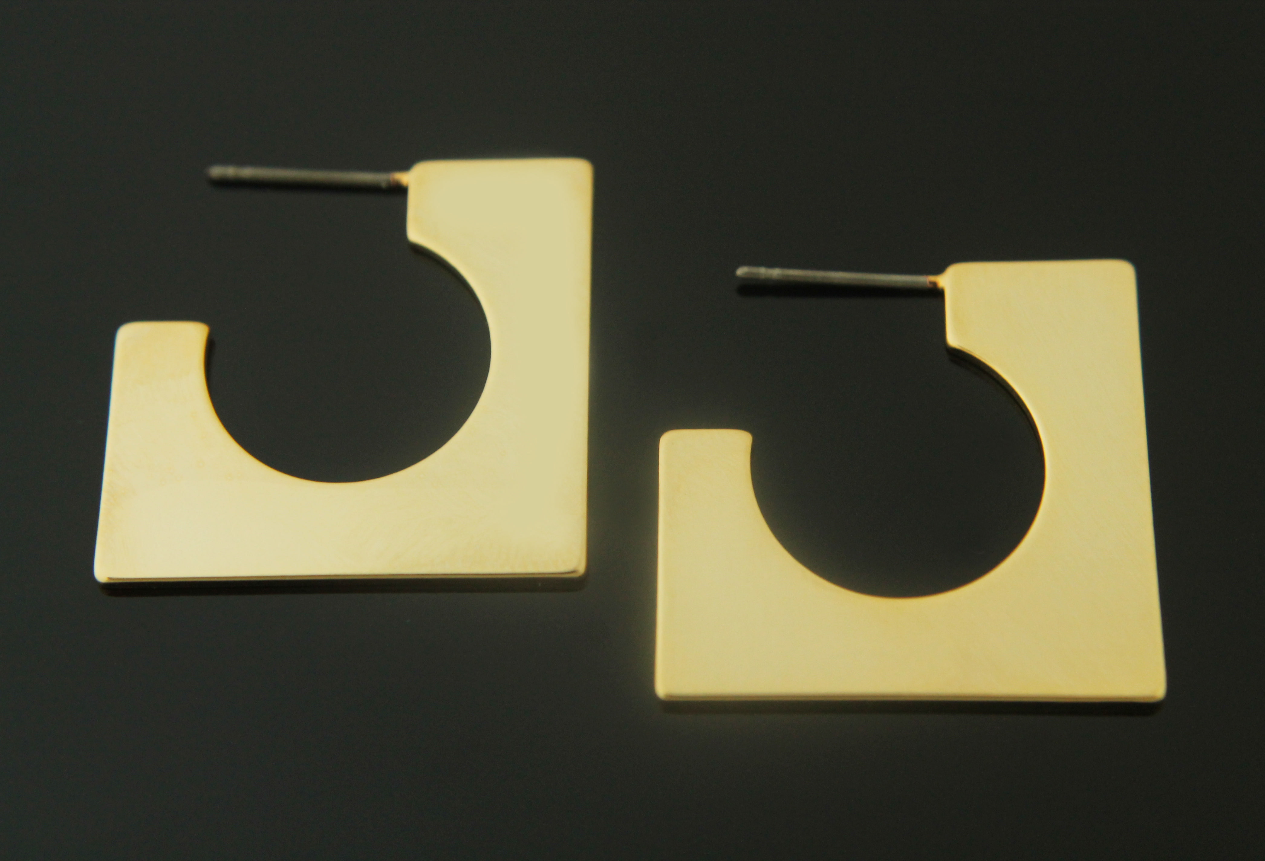정사각 위에 라운드 이어링, S98-R3, 2개 (1쌍), 골드도금, 무니켈, 스테인레스스틸 포스트, 25mm, 두께 1mm