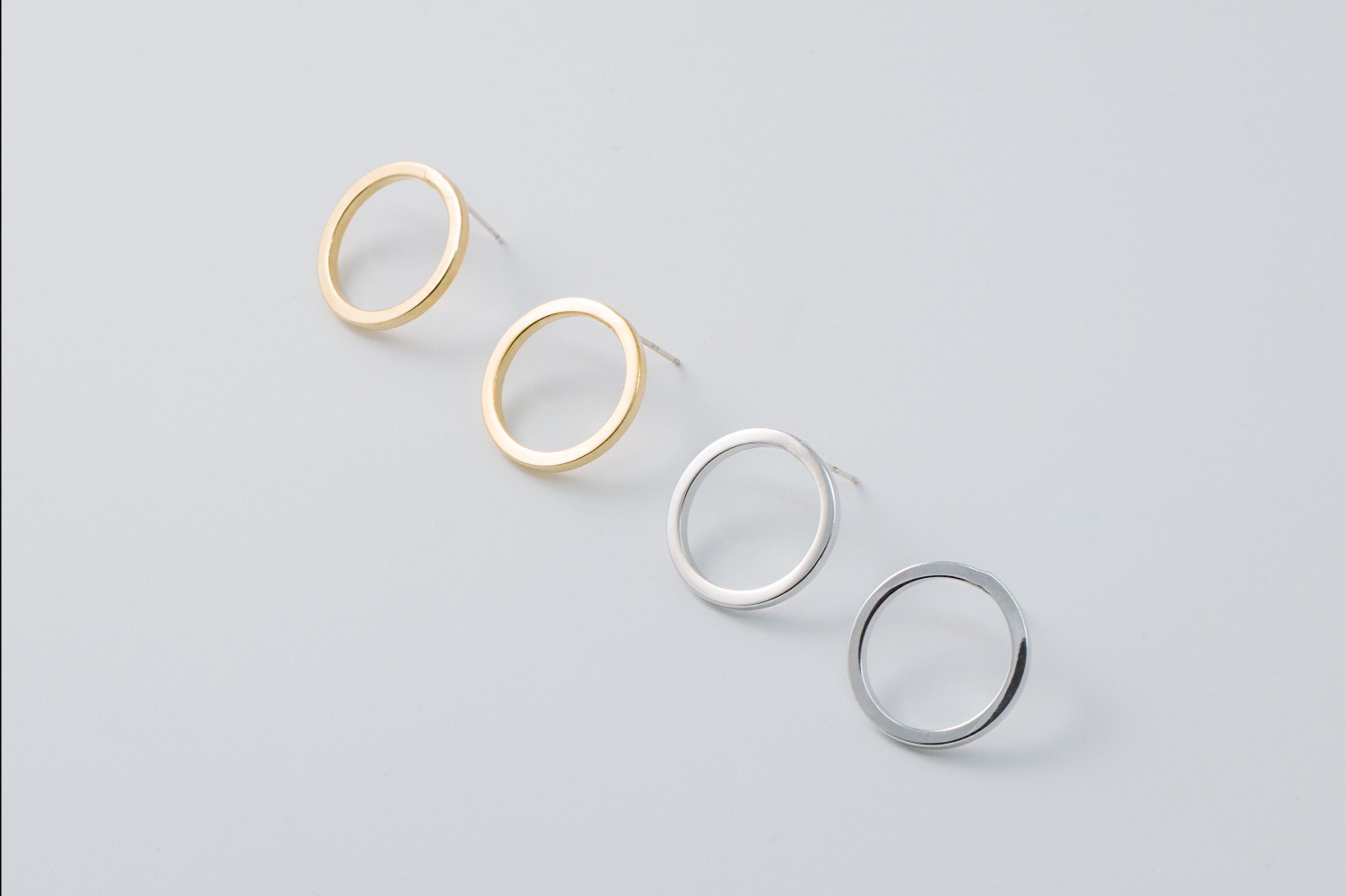 Simple round earrings w/ 925 silver post, T46-VC2