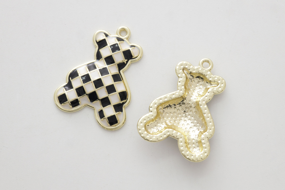 [N50-G2] Checkerboard teddy bear pendant, Zinc alloy, Epoxy, Nickel Free, Wholesale jewelry supplies, Cute charm, 1 piece