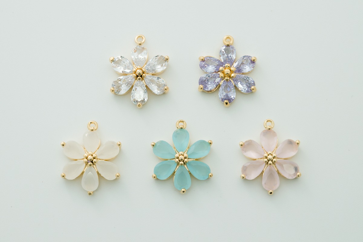 [N51-VC1] Dainty flower charm, Gold plated brass, Cubic zirconia, Flower pendant, Wholesale jewelry supplies, 1 piece per color
