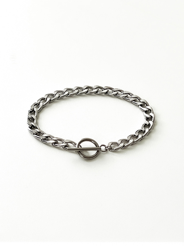 Chain toggle bracelet