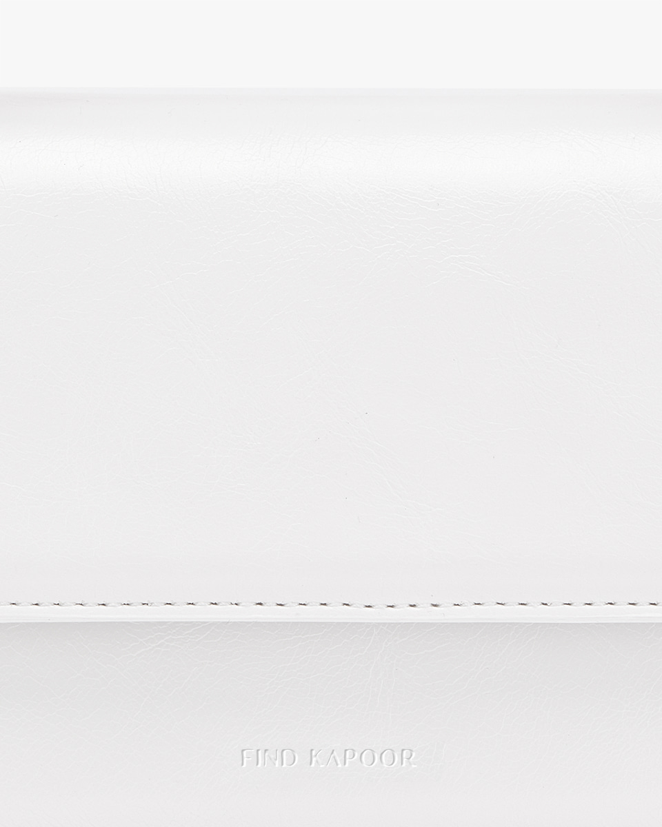 【FIND KAPOOR】MARTY WEDGE BAG 22 CRINKLED - white FINDKAPOOR - EN