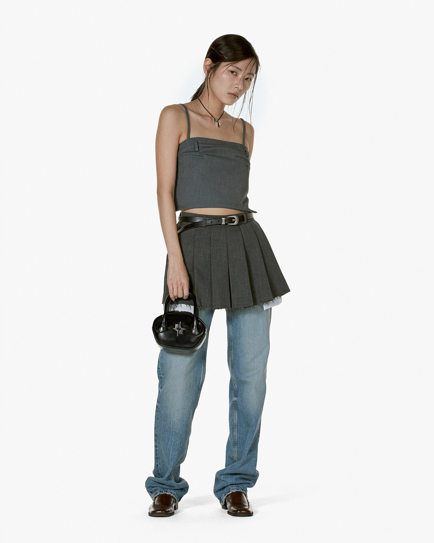 【FINDKAPOOR】24FW : Illa egg bag 18 / 追跡付 FINDKAPOOR - EN