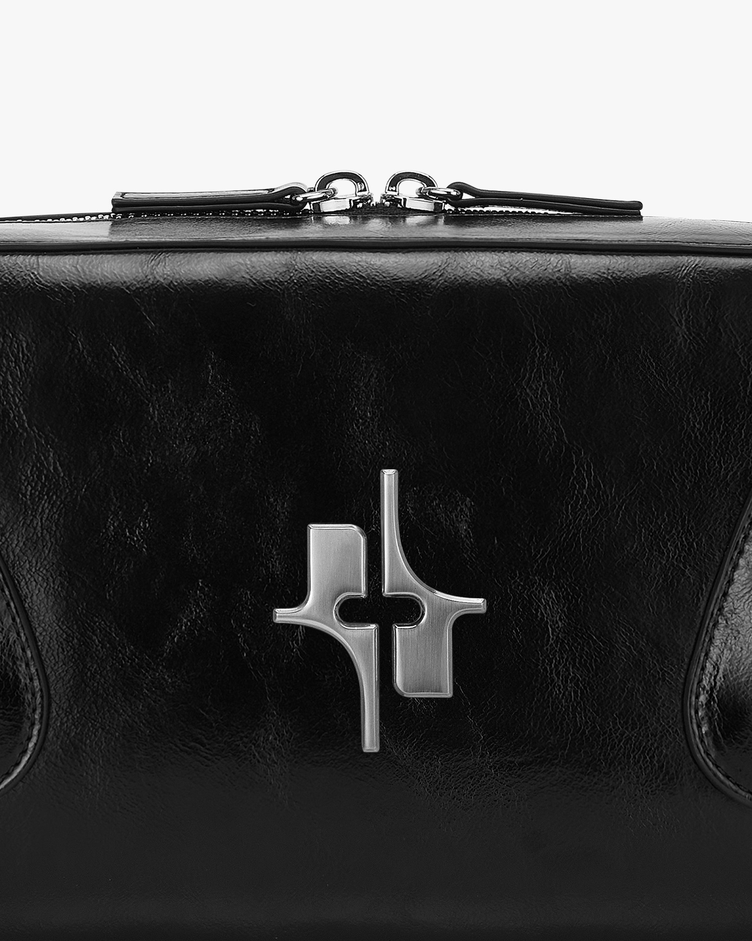 【FINDKAPOOR】ILA BAG 30 ショルダーバッグ (4 COLORS) 0de269277f769f96f2e85460ac87f5
