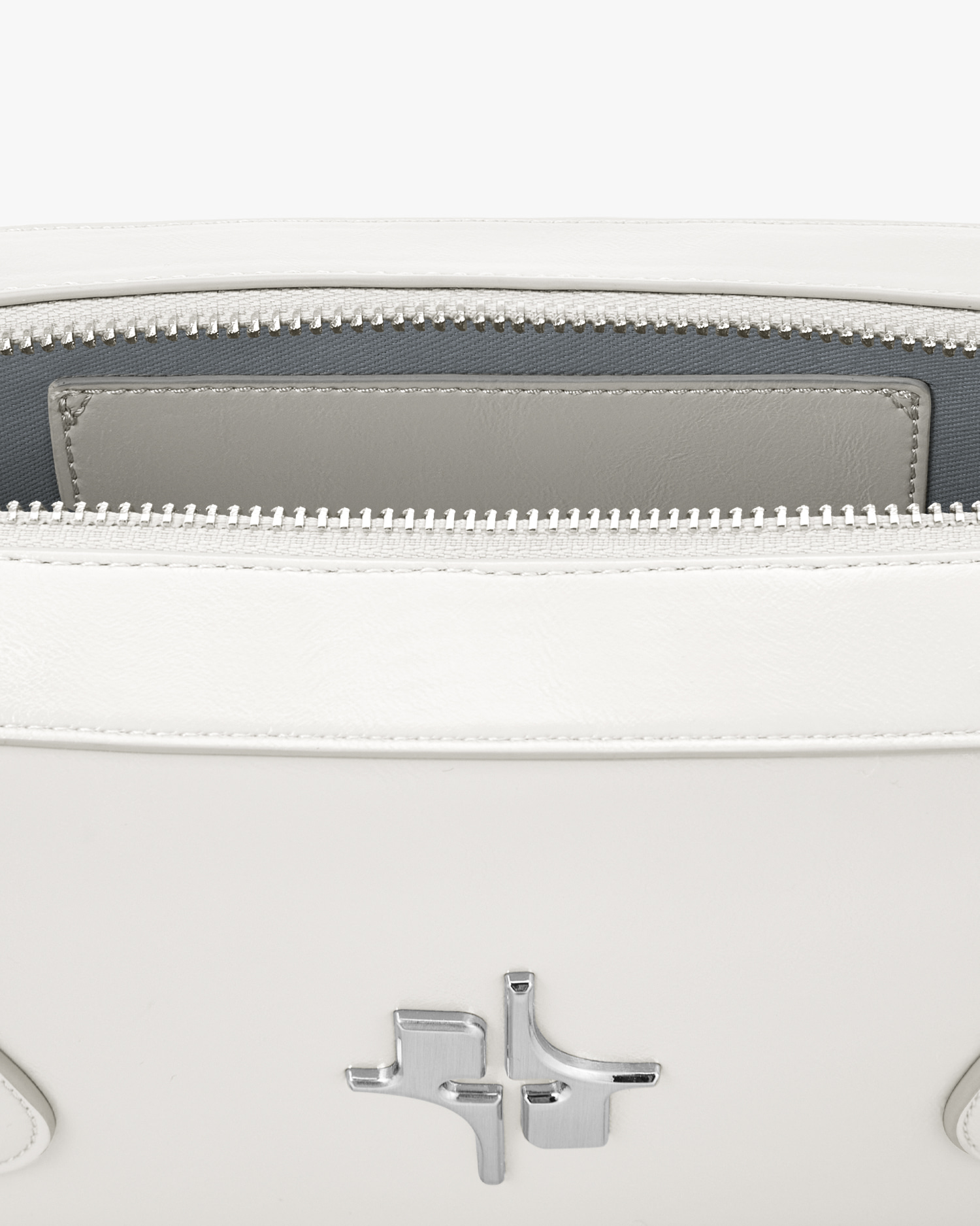 ◇FIND KAPOOR◇ Illaback 30 White FINDKAPOOR - EN