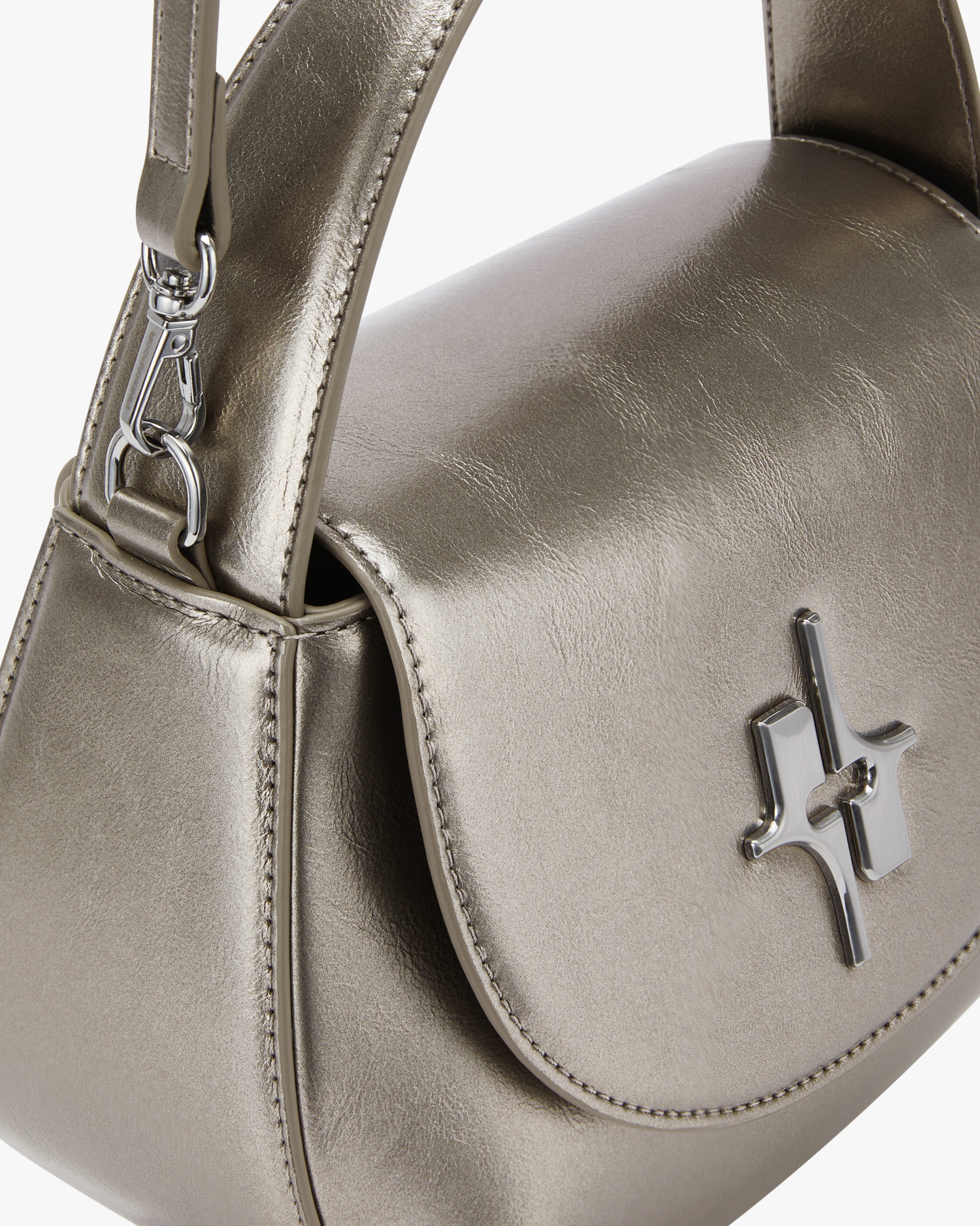 【FINDKAPOOR】24FW : Illa egg bag 18 / 追跡付 FINDKAPOOR - EN