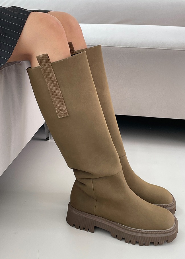 Matte Low Heeled Boots