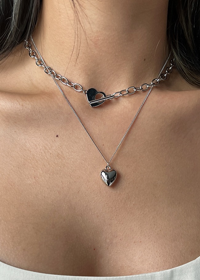 46867 Chain Strap Toggle Heart Necklace