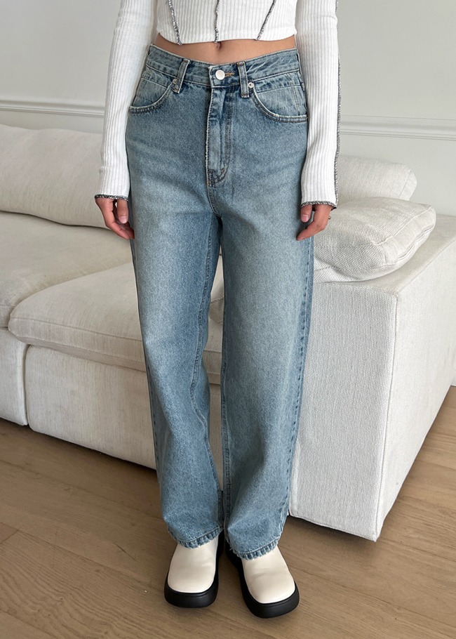 Wide Leg Washed Baggy Jeans