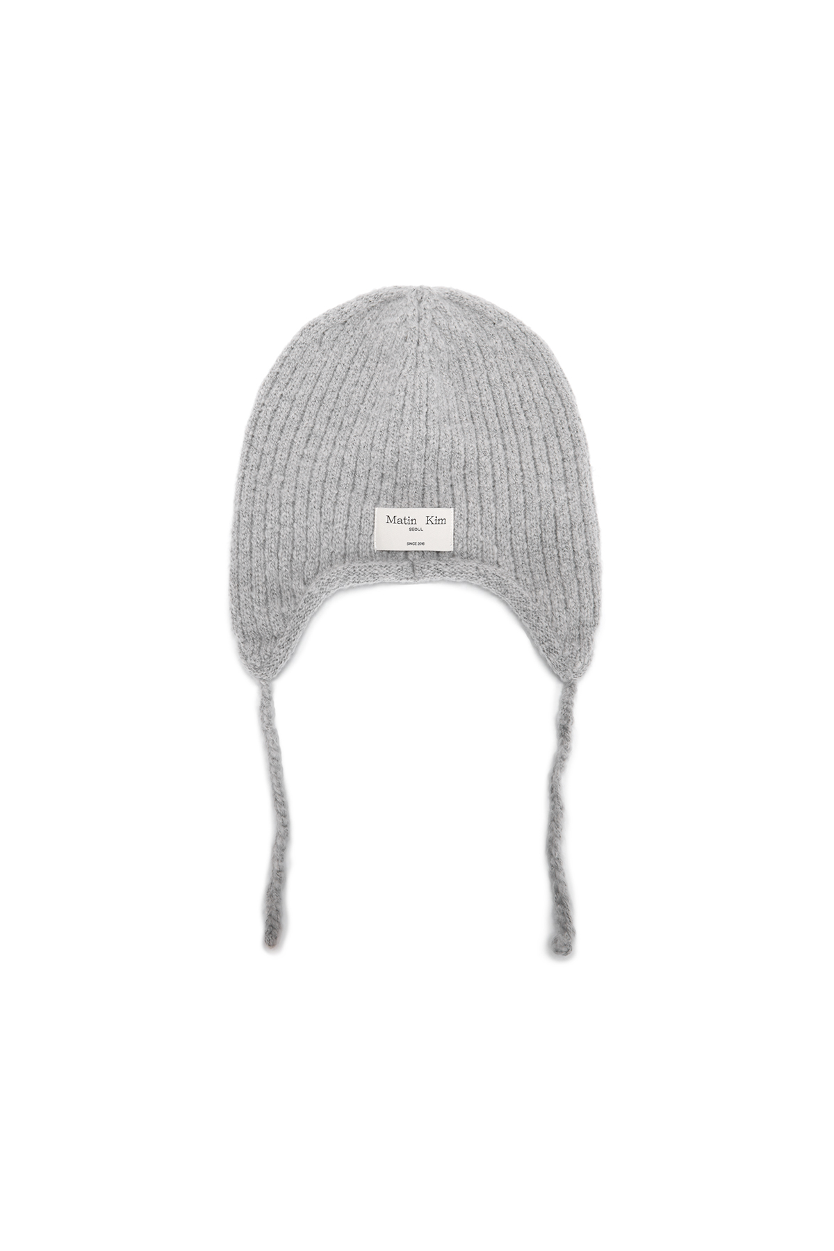 LABEL POINT CABLE EARFLAP BEANIE IN GREY