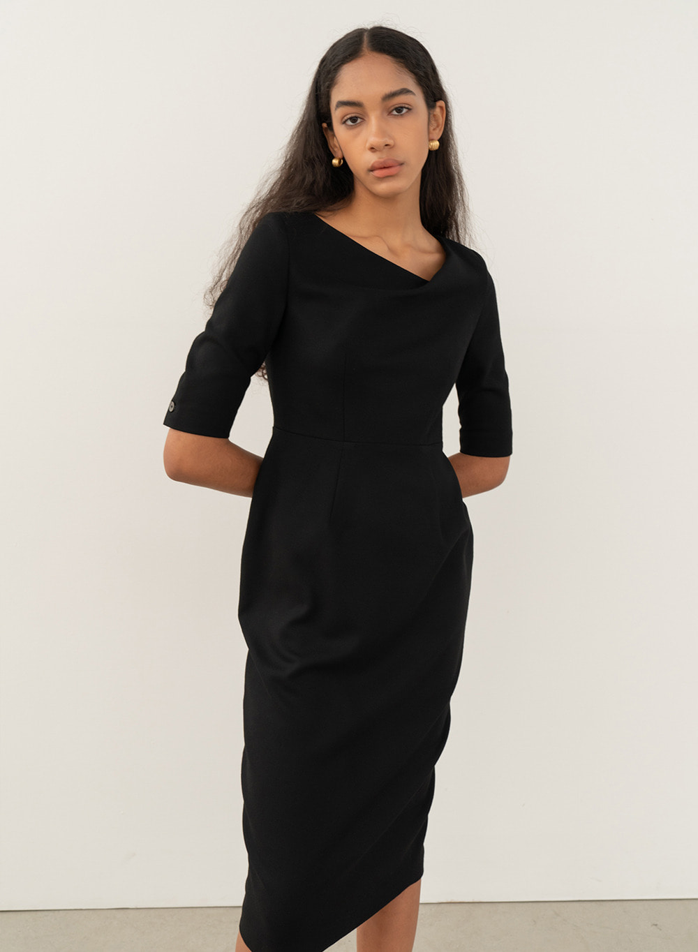 울 Wool 100 Draped Shape Dress Black