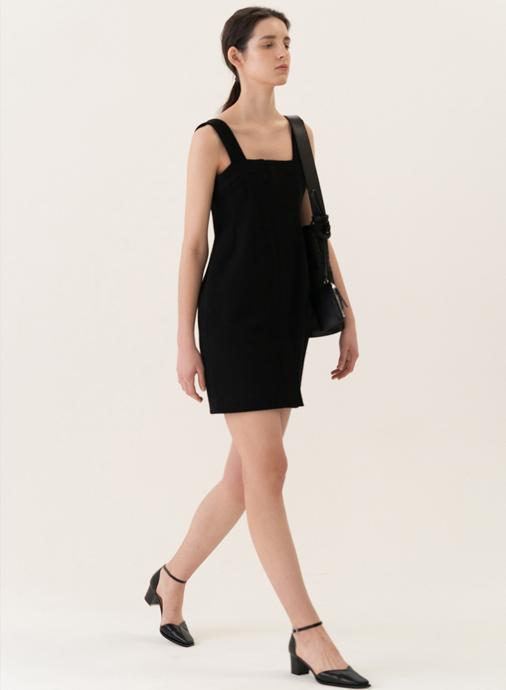 SS22 Little Shaped Sleeveless Dress Black