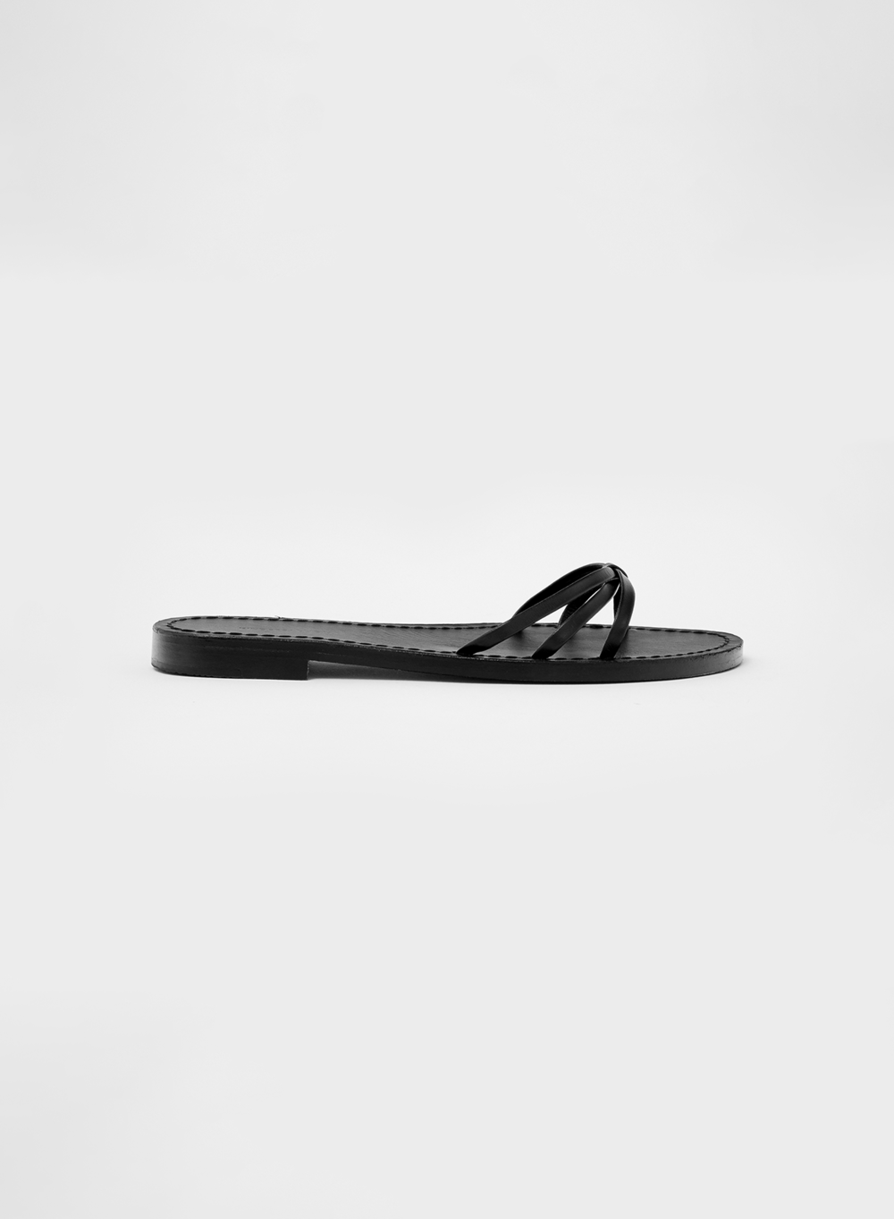 RESORT23 Cross Strap Flat Sandals Black
