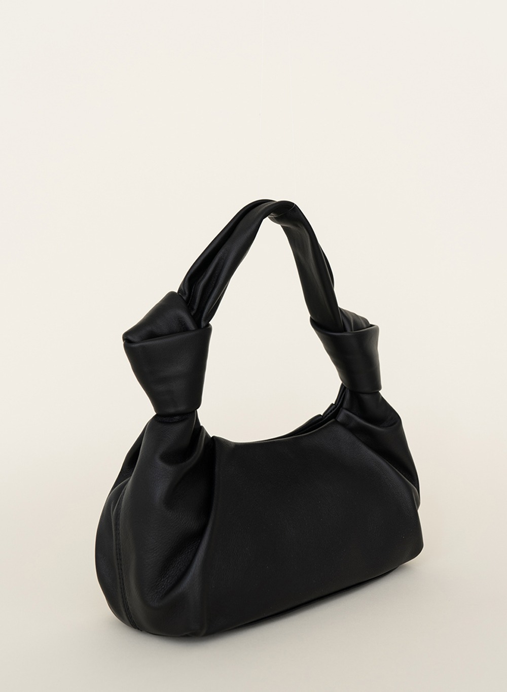 FW21 Soft Knot Bag Black