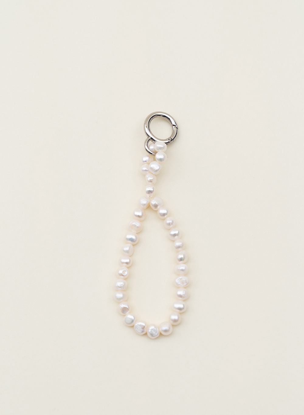 [Exclusive] Pearl Charm