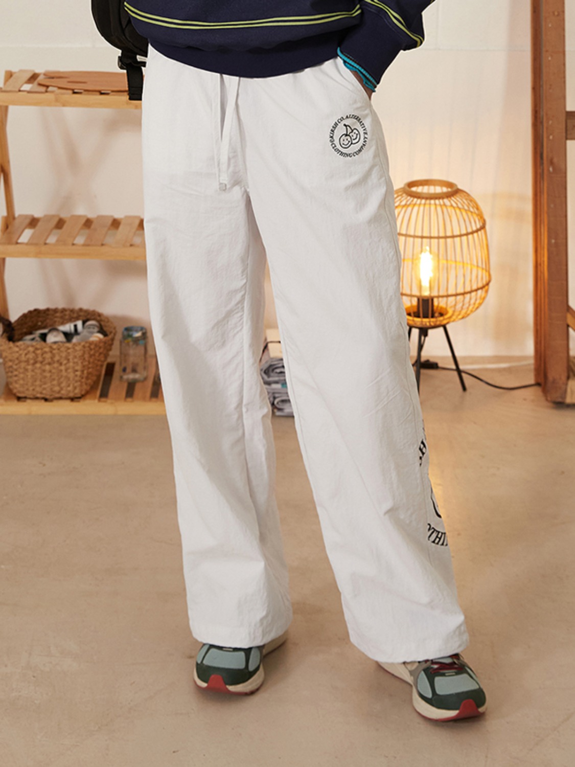 DOODLE CHERRY WOVEN WIDE PANTS [LIGHT GRAY](2월 7일 예약발송)
