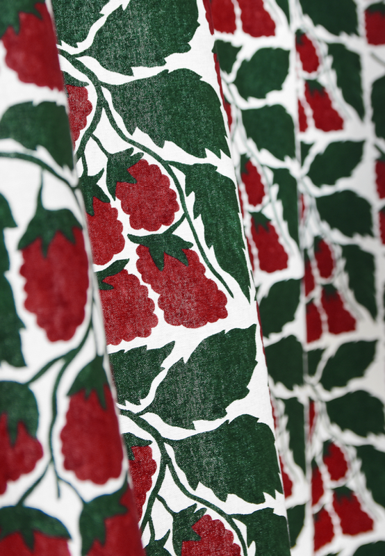 Raspberries Curtain By Liv Lee 라즈베리 커튼 By 리브 리