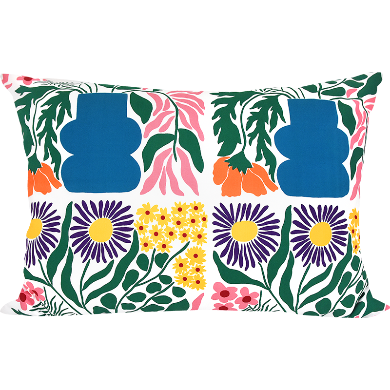 Cottage Flower Pillowcase by Liv Lee 코티지 플라워 베개 커버 by 리브 리